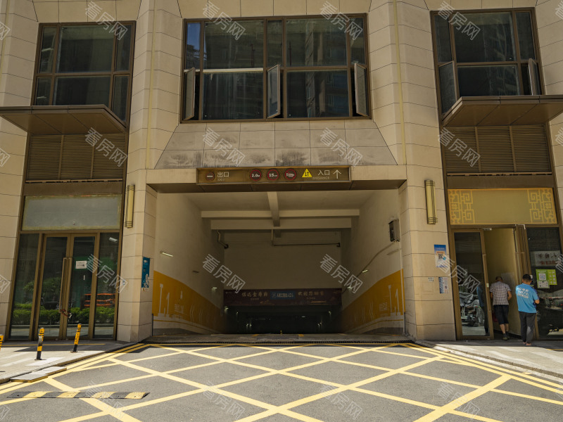 深圳信达金尊府小区信息图片5