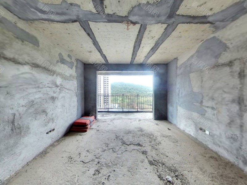 凤凰新城 4室2厅 138.23㎡ 毛坯_凤凰新城二手房图片图片2