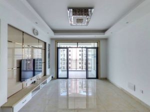 银泰红城 3室2厅 107.6㎡ 满五唯一 银泰红城 3室2厅 107.6㎡ 满五唯一衡阳蒸湘区华新二手房图片