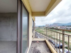 云山雅墅 4室2厅 120㎡ 满五唯一_云山雅墅二手房阳台图片6