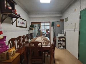 南方明珠花园B区 4室2厅 110.87㎡ 满五唯一_南方明珠花园B区二手房餐厅图片3